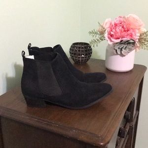 Old navy faux suede black ankle booties